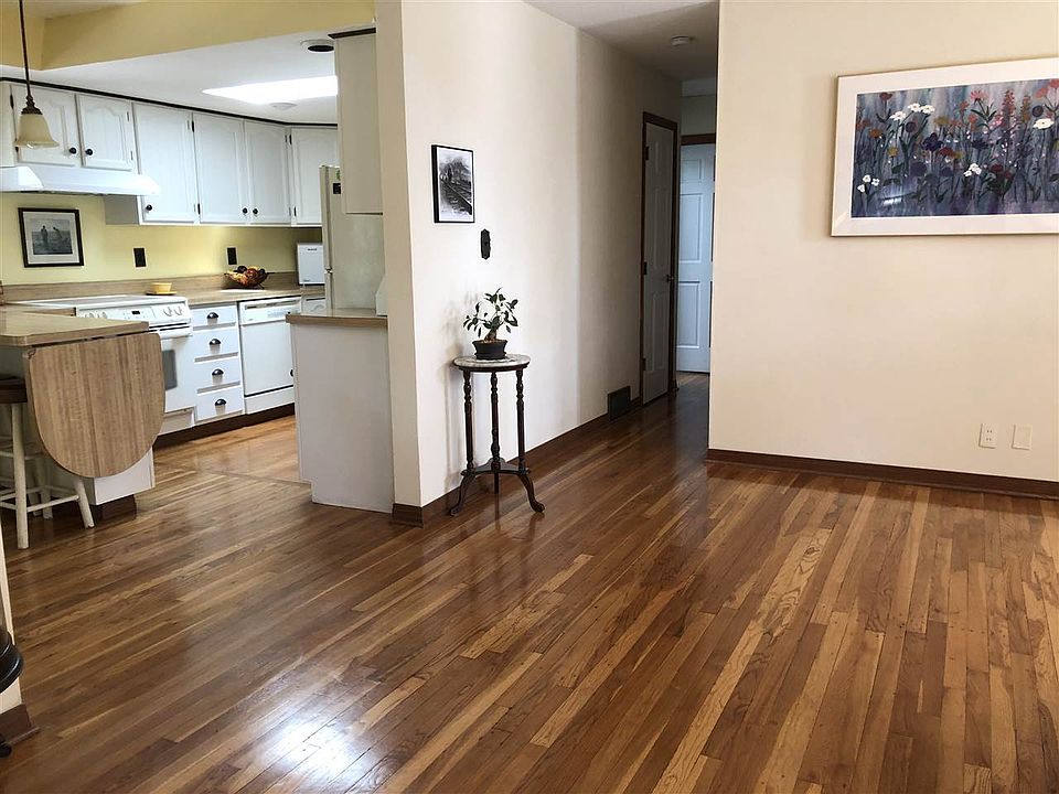 2nd image of 2208 Exeter Ave