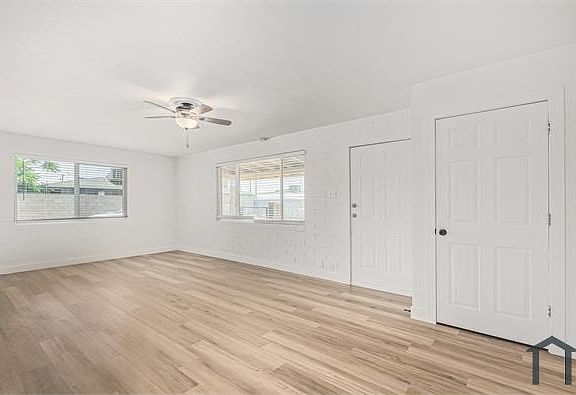 3rd image of 5035 N 23rd Ave APT 3