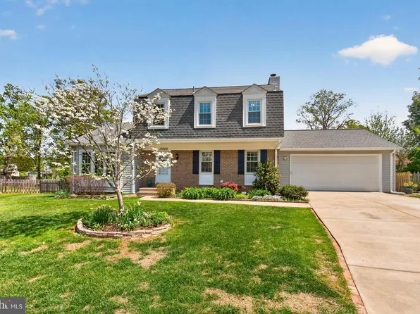 13400 Catoctin Ct, Herndon, VA 20170