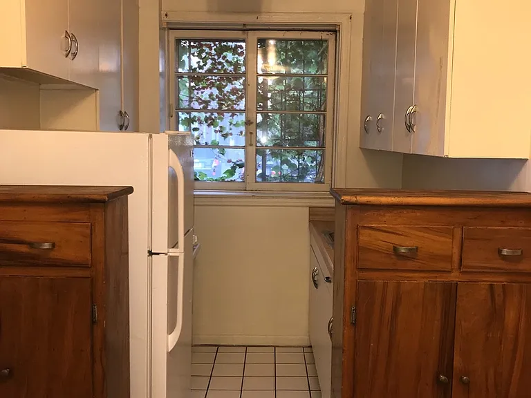 285 E 15th Ave — Photo 32