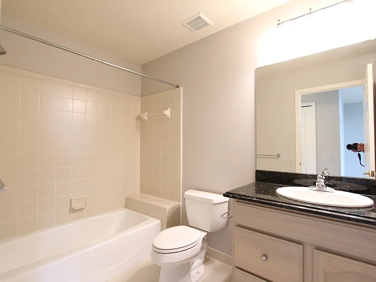 18547 Clairmont Cir E — Photo 18