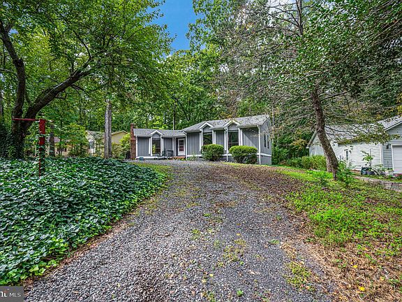2nd image of 216 Wakefield Dr