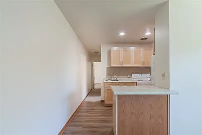 1711 Camus Ln #7 — Photo 1