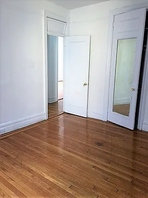 Rented by Dynamik Realty | media 10