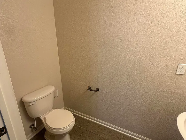 806 Baldwin Rowe Cir — Photo 21