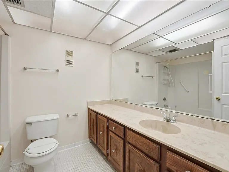 1428 Oak Pl #C — Photo 9