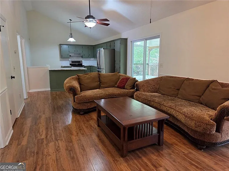 984 Overlook Dr — Photo 5