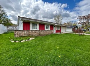 3025 Shalimar Cir, Fort Wayne, IN 46808
