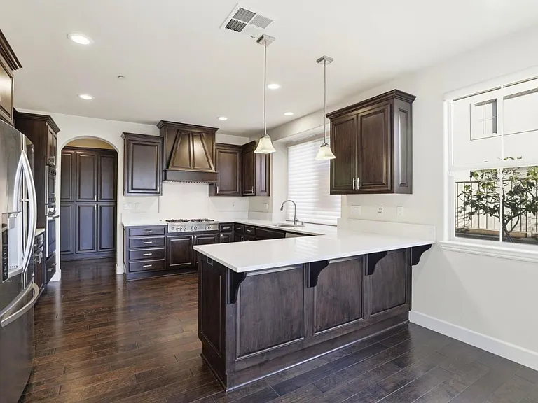 2582 Minuet Dr — Photo 8