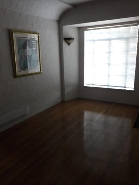 2nd image of 1107 S Grand Blvd
