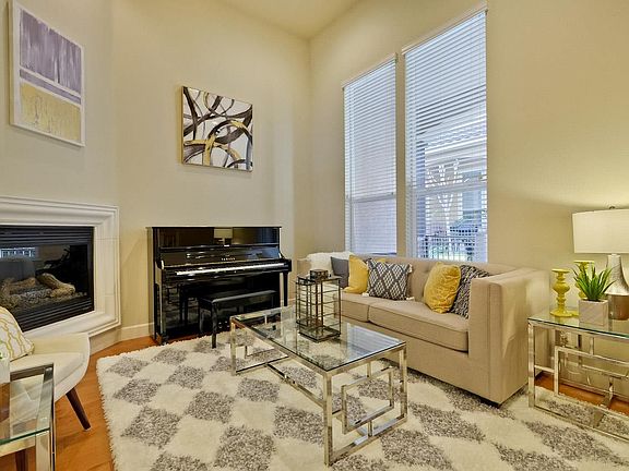 3rd image of 2115 Santoro Ln