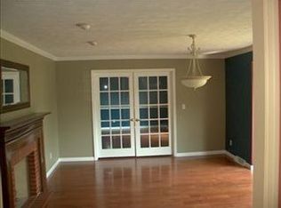 366 Devon Ct, Valparaiso, IN 46385