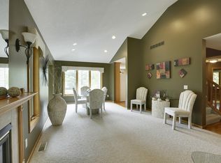 38189 Egret Trl, North Branch, MN 55056