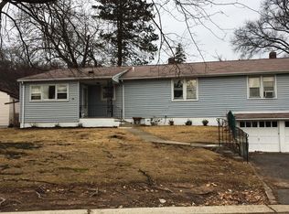 14 Mount Washington Dr, Clifton, NJ 07013