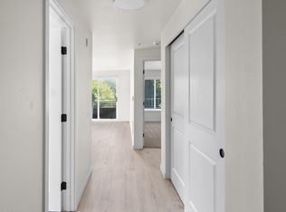 1018 NE 112th St APT 102, Seattle, WA 98125