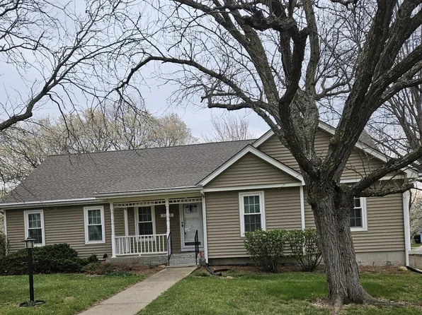 2230 SW Alameda Ct, Topeka, KS 66614