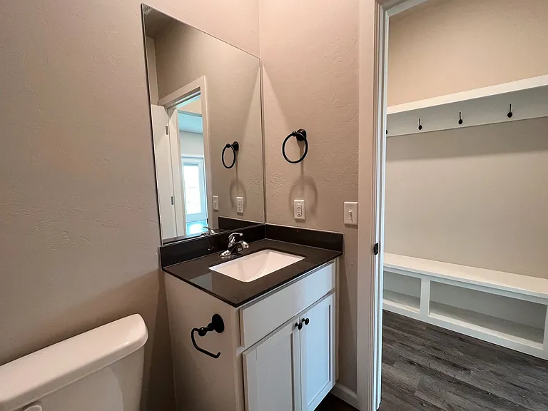 7713 Owen Ln — Photo 8