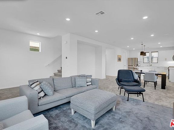 3rd image of 725 Daniel Freeman Cir