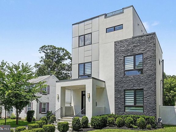 3rd image of 480 Evergreen Ave