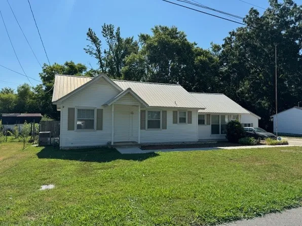 203 S Collins St, Tullahoma, TN 37388