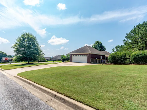 106 Forest Mountain Dr, Wetumpka, AL 36093