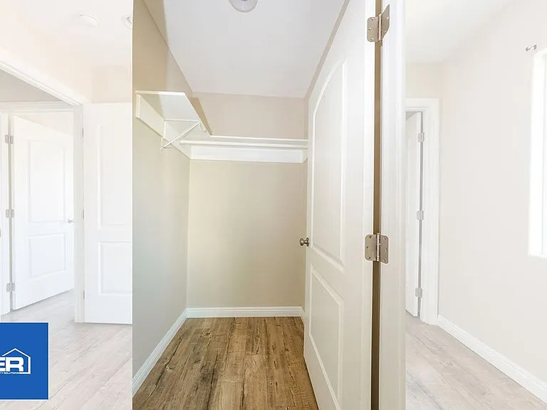 2722 E Cincinnati St — Photo 18