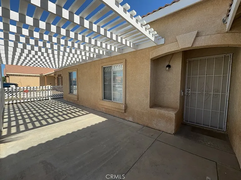 11028 Pemberton Way — Photo 3