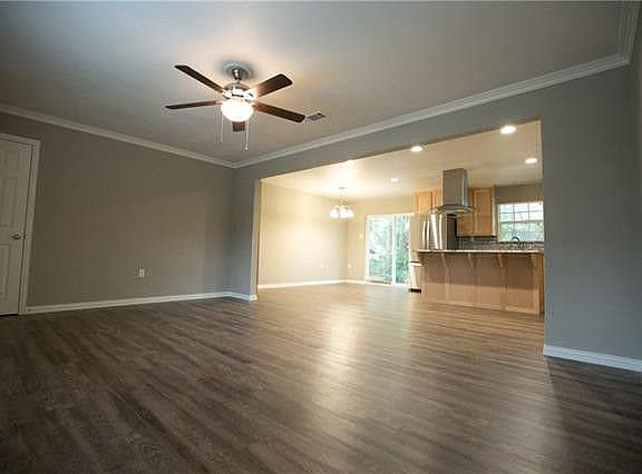 2nd image of 2118 Martin Luther King Blvd