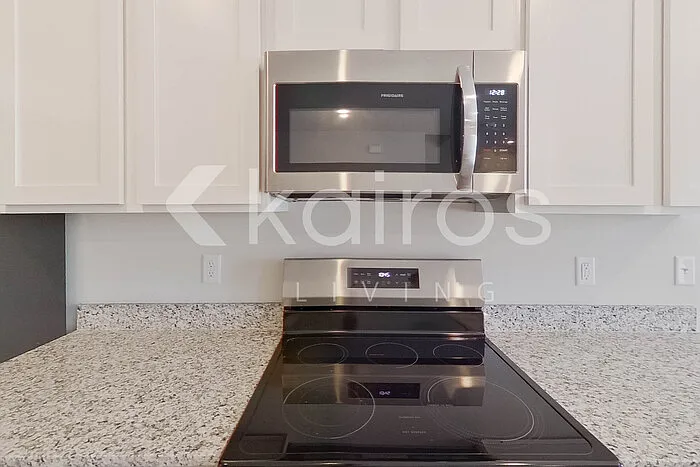 2431 Banyon Cir — Photo 10