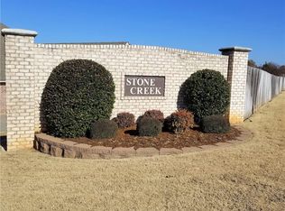 11200 Stoneridge Ln, Midwest City, OK 73130