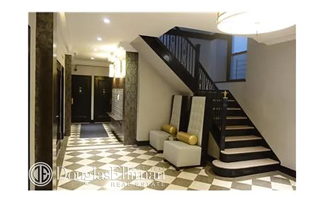 Rented by Douglas Elliman | media 37