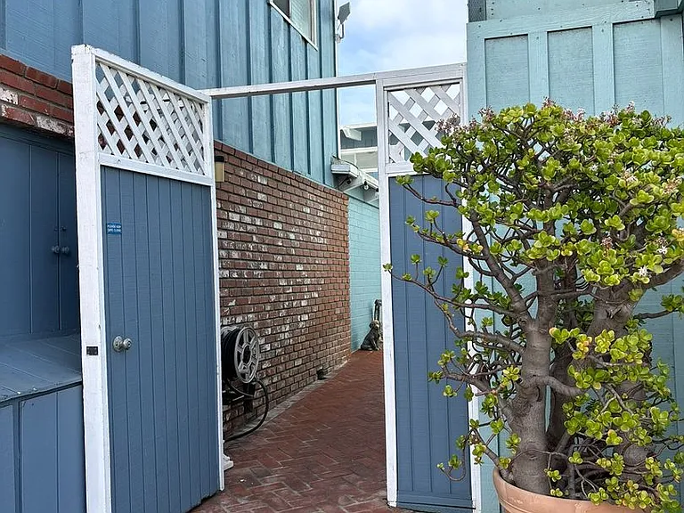 1480 Seacoast Dr #A — Photo 15