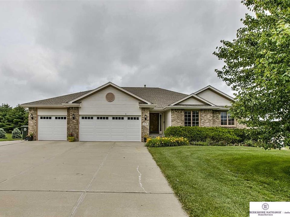 1st image of 12128 Lewison Ln