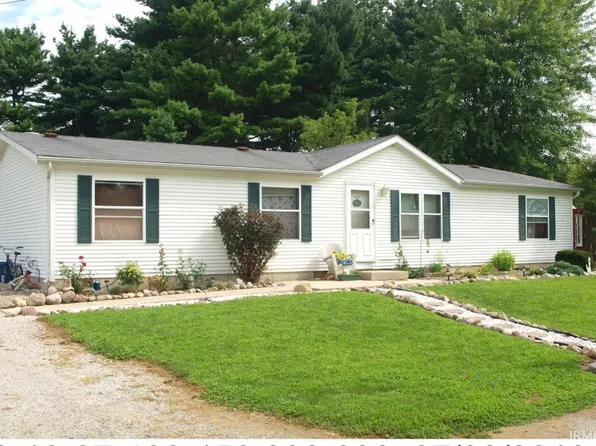 510 W Tower St, Pierceton, IN 46562