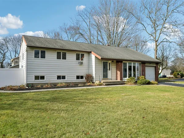 1 Manning Drive, East Northport, NY 11731