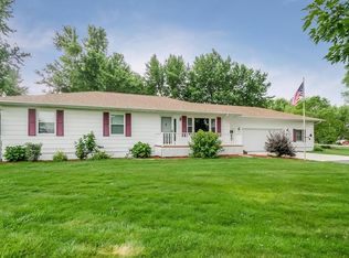 7405 Railway St, Palo, IA 52324