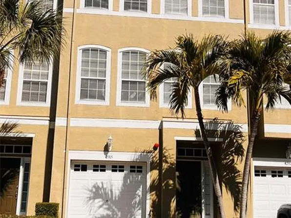 2915 Pointeview Dr, Tampa, FL 33611