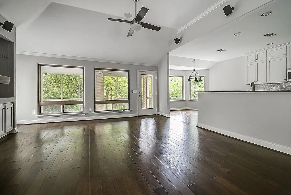 3 bed, 1955 sqft, $3,500 — Photo 3