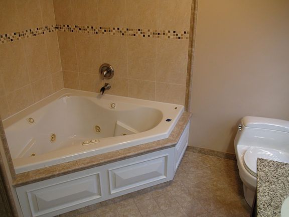 Master Bath Whirlpool Tub