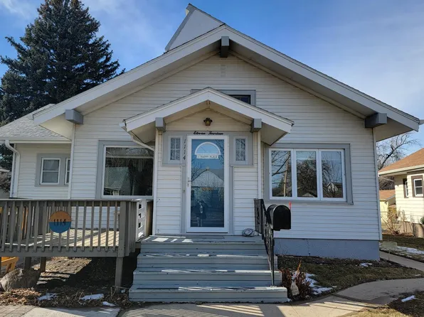 1114 S Arch St, Aberdeen, SD 57401