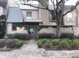 47 Bayou Pointe Dr, Houston, TX 77063