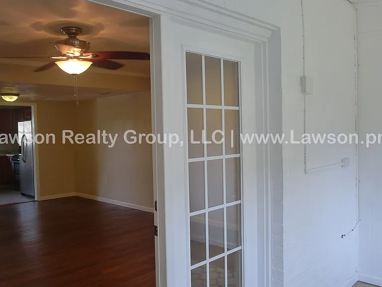 107 Oxford Sq — Photo 9