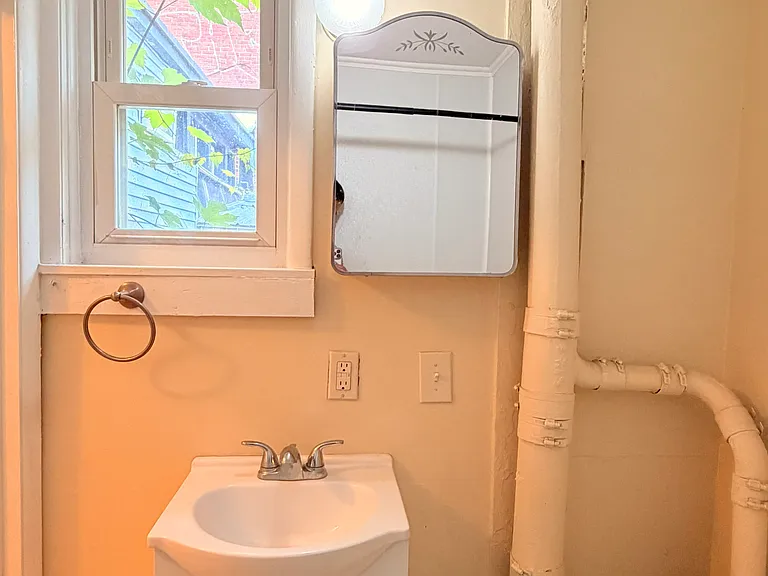 111 College St #3C — Photo 28
