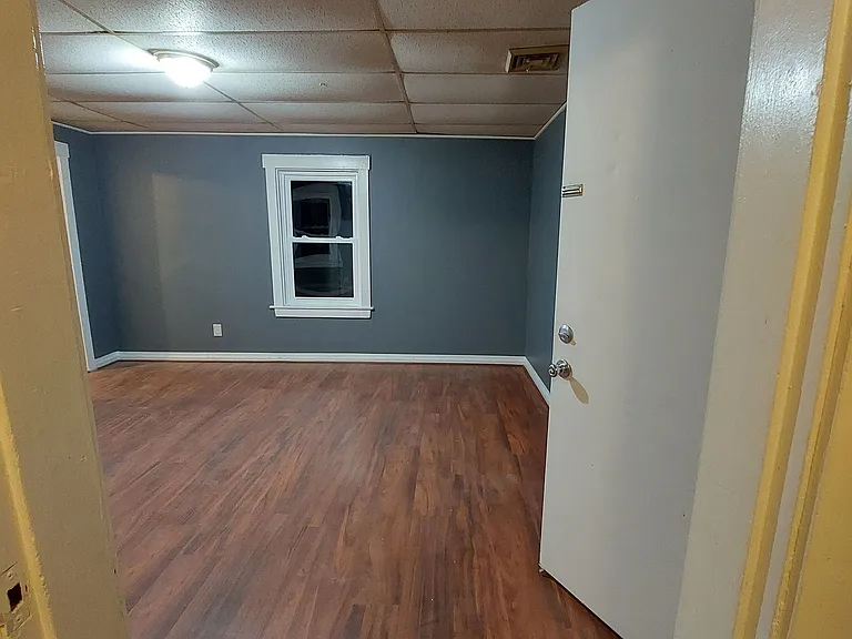 266 Pine St — Photo 3