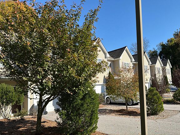 3rd image of 2 Duke St APT F