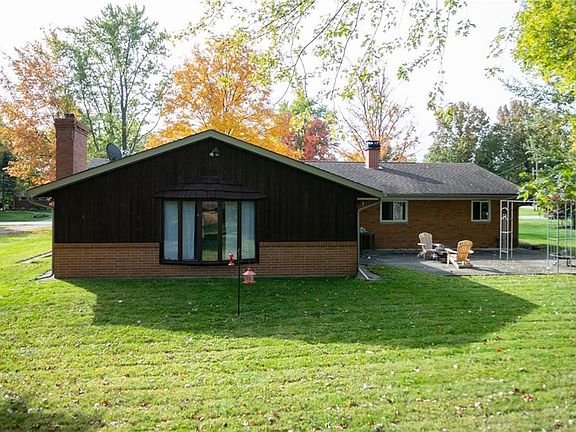 5th image of 1403 Roseland Dr