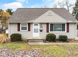 551 Valleyview Dr, Kent, OH 44240