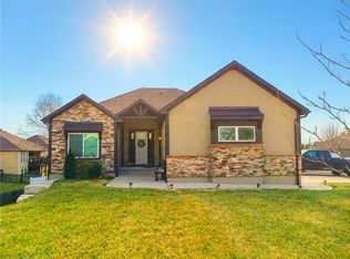 12100 Astor Ct, Peculiar, MO 64078