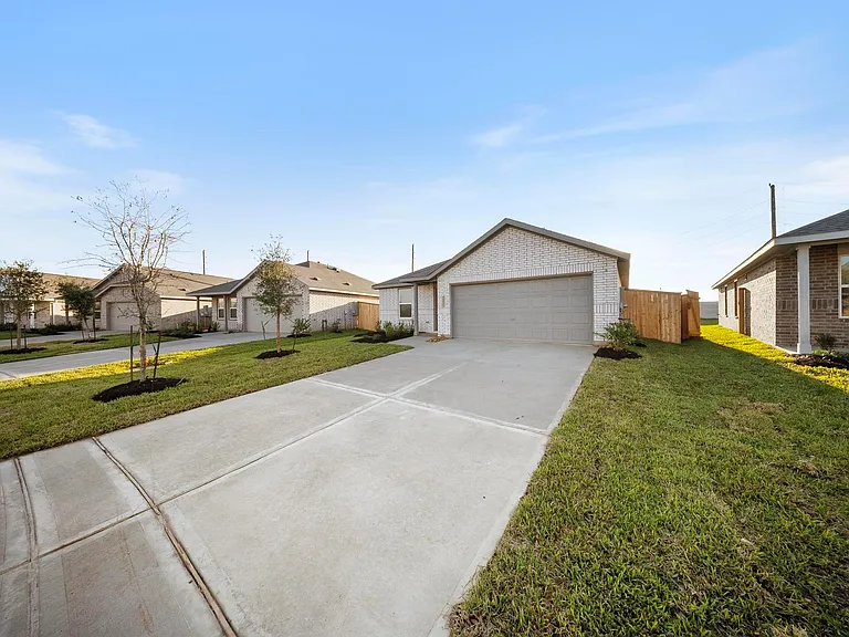 26651 Pampas Grass Ln — Photo 2