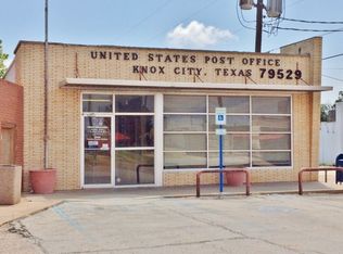 107 N Avenue A, Knox City, TX 79529